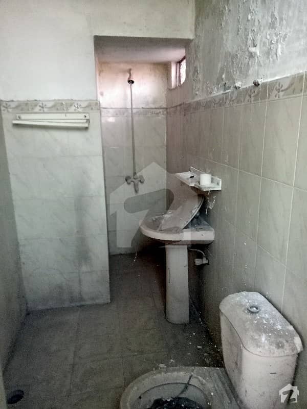2 Rooms Flat For Sale In Only 22 Lac E-11 Islamabad