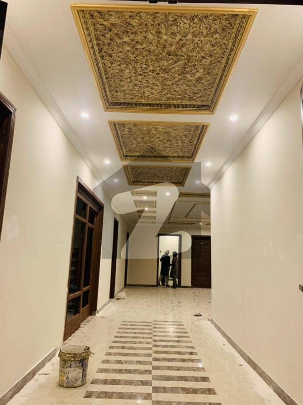 نشیمنِ اقبال فیز 2 نشیمنِ اقبال لاہور میں 7 کمروں کا 1 کنال مکان 3.85 کروڑ میں برائے فروخت۔