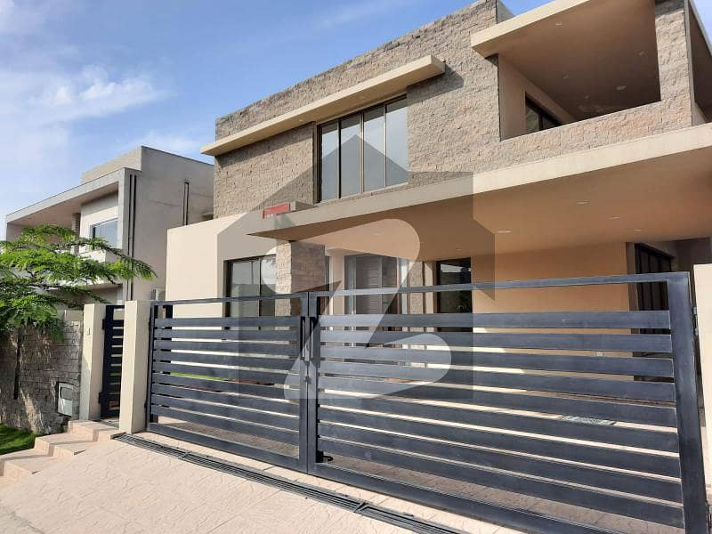 01 Kanal Brand New House is Up For Sale