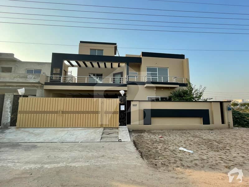1 Kanal New House For Sale
