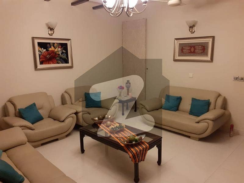 ڈی ایچ اے فیز 7 ایکسٹینشن ڈی ایچ اے ڈیفینس کراچی میں 4 کمروں کا 5 مرلہ مکان 4.5 کروڑ میں برائے فروخت۔