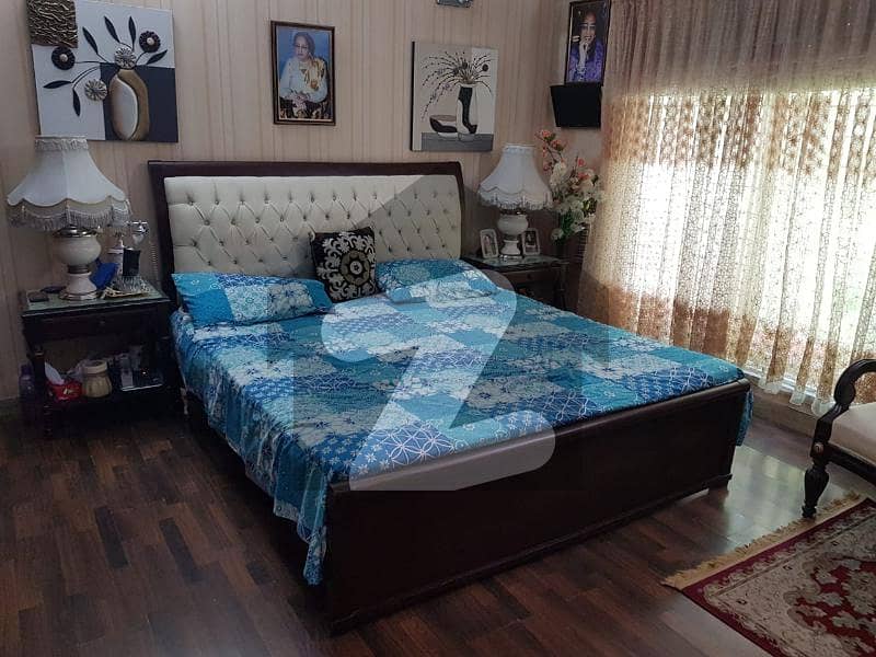 Defence 10 Marla Bungalow Ideal Location Reasonable Price