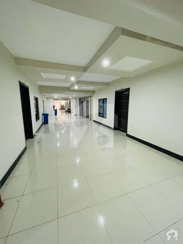 سلک ایگزیکٹو اپارٹمنٹ یونیورسٹی روڈ پشاور میں 1 کمرے کا 3 مرلہ فلیٹ 58 لاکھ میں برائے فروخت۔