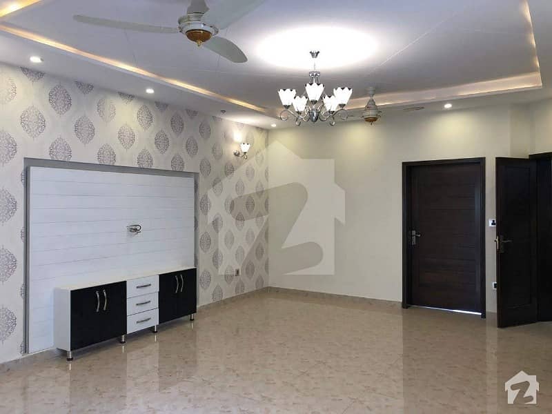 10 Marla Slightly Use House For Rent Alfalah Town