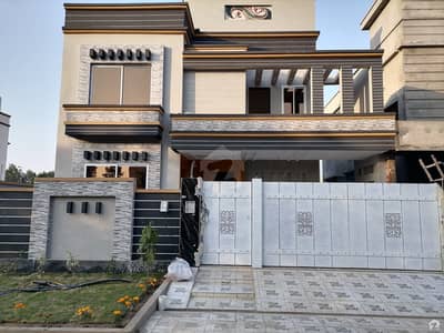 سٹی ہاؤسنگ سوسائٹی ۔ بلاک جی سٹی ہاؤسنگ سوسائٹی سیالکوٹ میں 5 کمروں کا 10 مرلہ مکان 2.6 کروڑ میں برائے فروخت۔ سٹی ہاؤسنگ سوسائٹی ۔ بلاک جی سٹی ہاؤسنگ سوسائٹی سیالکوٹ میں 5 کمروں کا 10 مرلہ مکان 2.6 کروڑ میں برائے فروخت۔