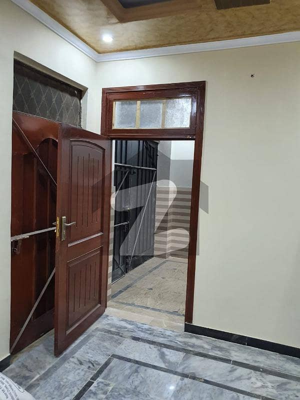 سواتی گیٹ پشاور میں 3 کمروں کا 2 مرلہ مکان 45 لاکھ میں برائے فروخت۔