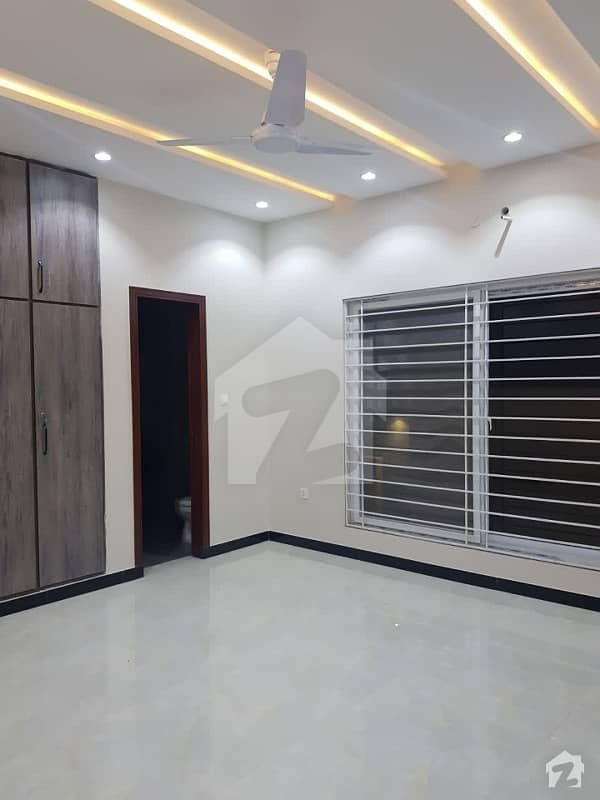 3 Bed Apartment For Sale In High Rise Project