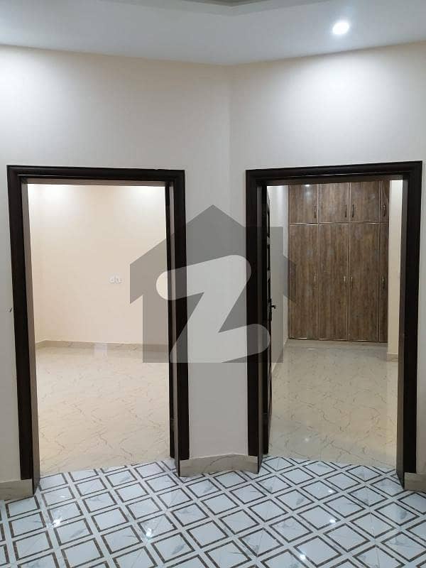 ڈیفنس روڈ راولپنڈی میں 4 کمروں کا 5 مرلہ مکان 1.24 کروڑ میں برائے فروخت۔