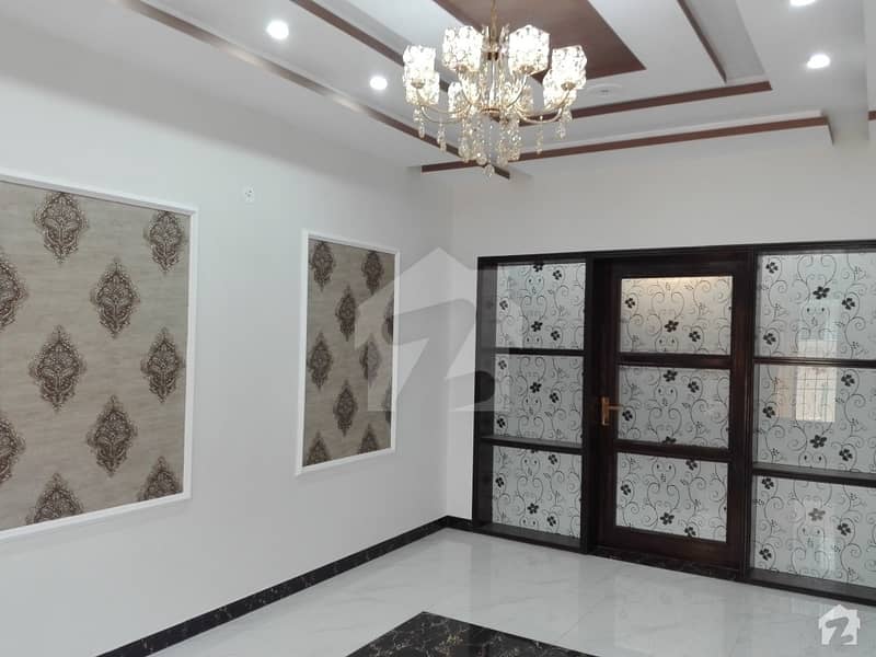 آرکیٹیکٹس انجنیئرز ہاؤسنگ سوسائٹی لاہور میں 5 کمروں کا 10 مرلہ مکان 2.7 کروڑ میں برائے فروخت۔