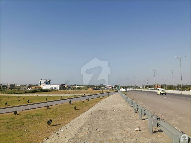 Mumtaz City 30 70 Plot For Sale