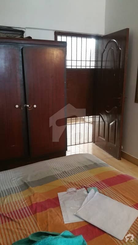 Clifton Block 7 Fully Furnished Room Available For Rent