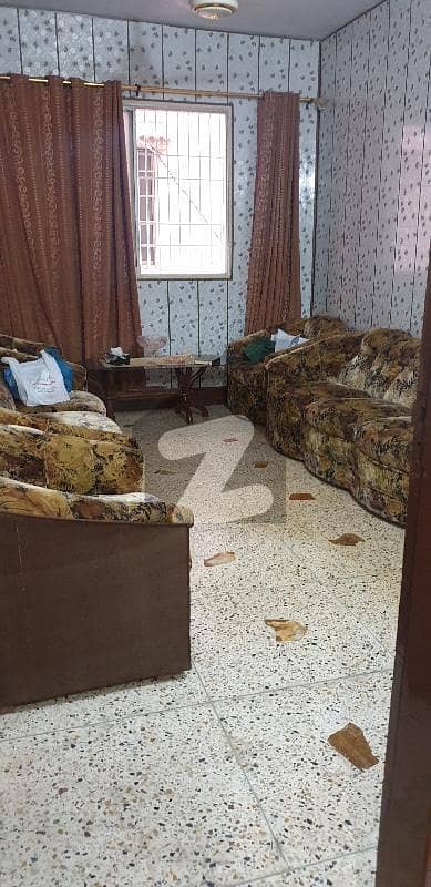 گرومندرچورنگی کراچی میں 3 کمروں کا 6 مرلہ فلیٹ 89 لاکھ میں برائے فروخت۔