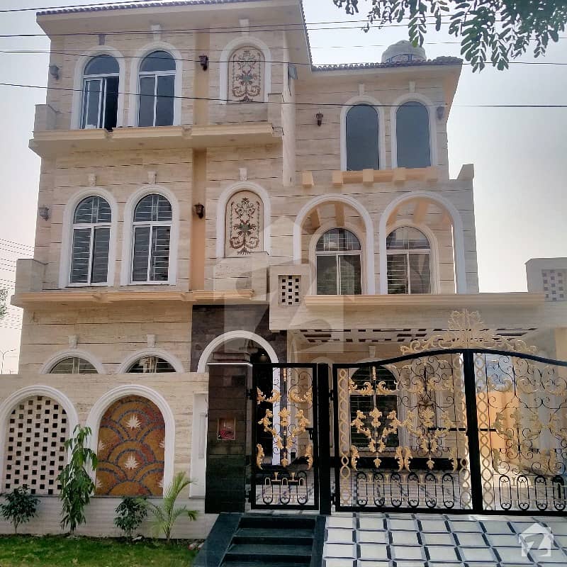 سینٹرل پارک ۔ بلاک اے سینٹرل پارک ہاؤسنگ سکیم لاہور میں 6 کمروں کا 10 مرلہ مکان 2.25 کروڑ میں برائے فروخت۔ سینٹرل پارک ۔ بلاک اے سینٹرل پارک ہاؤسنگ سکیم لاہور میں 6 کمروں کا 10 مرلہ مکان 2.25 کروڑ میں برائے فروخت۔