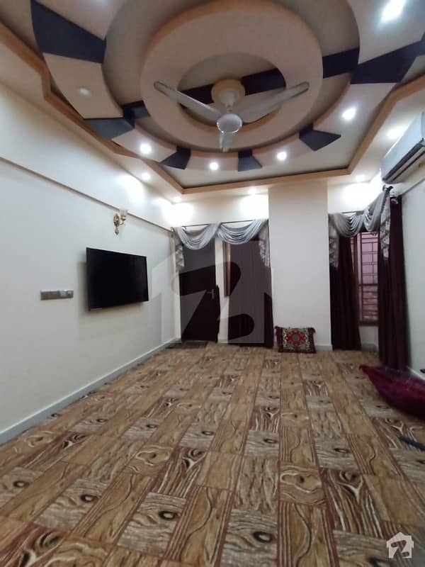 خالد بِن ولید روڈ کراچی میں 3 کمروں کا 8 مرلہ فلیٹ 3.5 کروڑ میں برائے فروخت۔