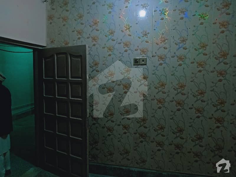 دھوکے کھبا راولپنڈی میں 2 کمروں کا 3 مرلہ مکان 14 ہزار میں کرایہ پر دستیاب ہے۔