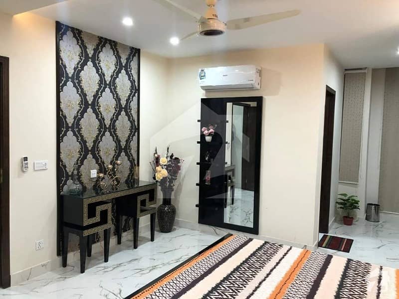 بحریہ ٹاؤن سیکٹرڈی بحریہ ٹاؤن لاہور میں 1 کمرے کا 3 مرلہ فلیٹ 37 ہزار میں کرایہ پر دستیاب ہے۔