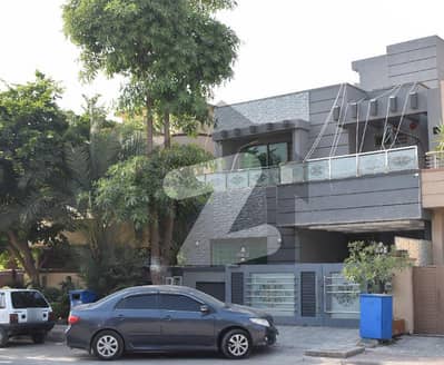 10 Marla Double Unit Basement House Is Up For Sale 10 Marla Double Unit Basement House Is Up For Sale