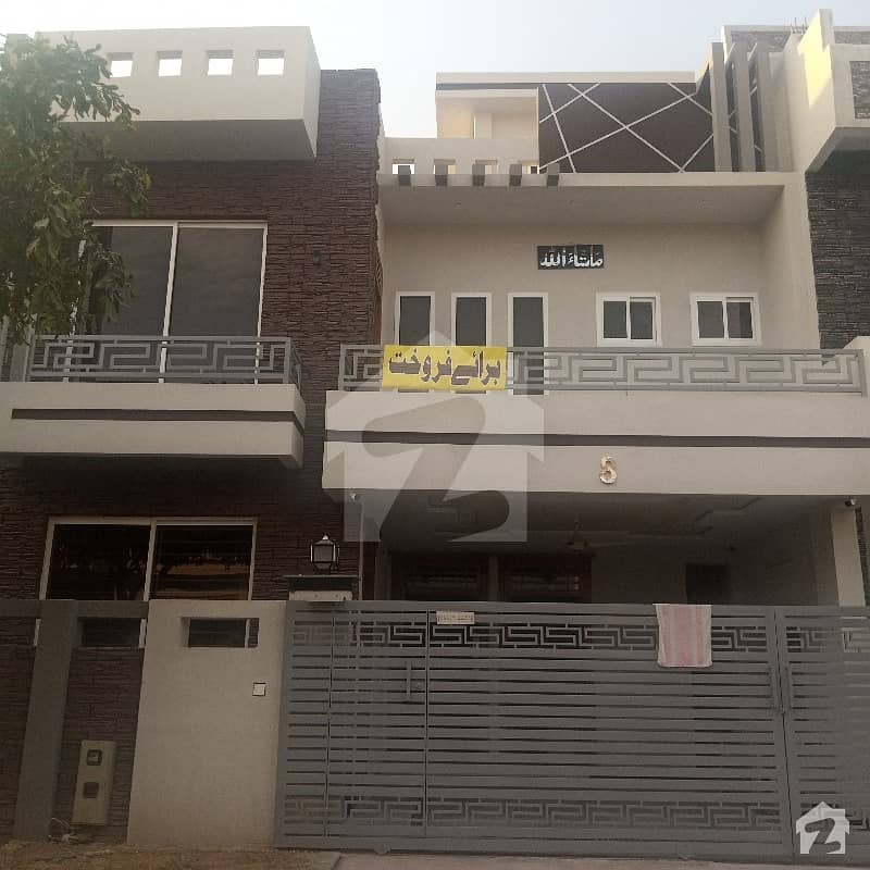 جناح گارڈنز ایف ای سی ایچ ایس اسلام آباد میں 5 کمروں کا 7 مرلہ مکان 2.3 کروڑ میں برائے فروخت۔