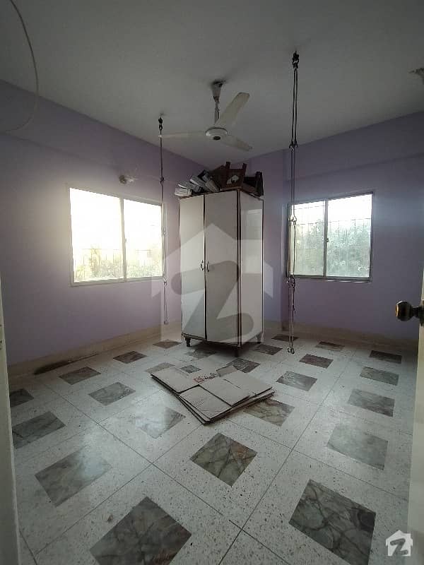 1100 Square Feet Flat In Jamshed Road Is Available