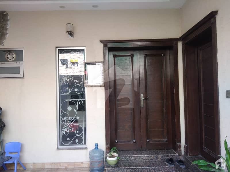 بینکرز کوآپریٹو ہاؤسنگ سوسائٹی لاہور میں 3 کمروں کا 5 مرلہ مکان 1.75 کروڑ میں برائے فروخت۔