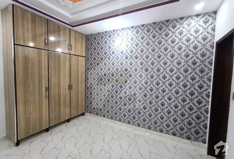 کلفٹن کالونی لاہور میں 3 کمروں کا 4 مرلہ مکان 1 کروڑ میں برائے فروخت۔