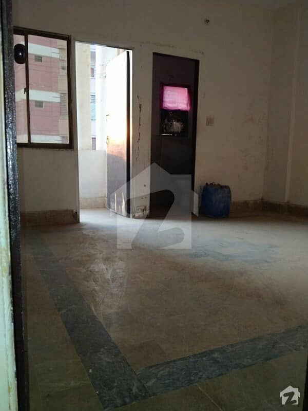 5 Rooms Apartment Nazimabaad