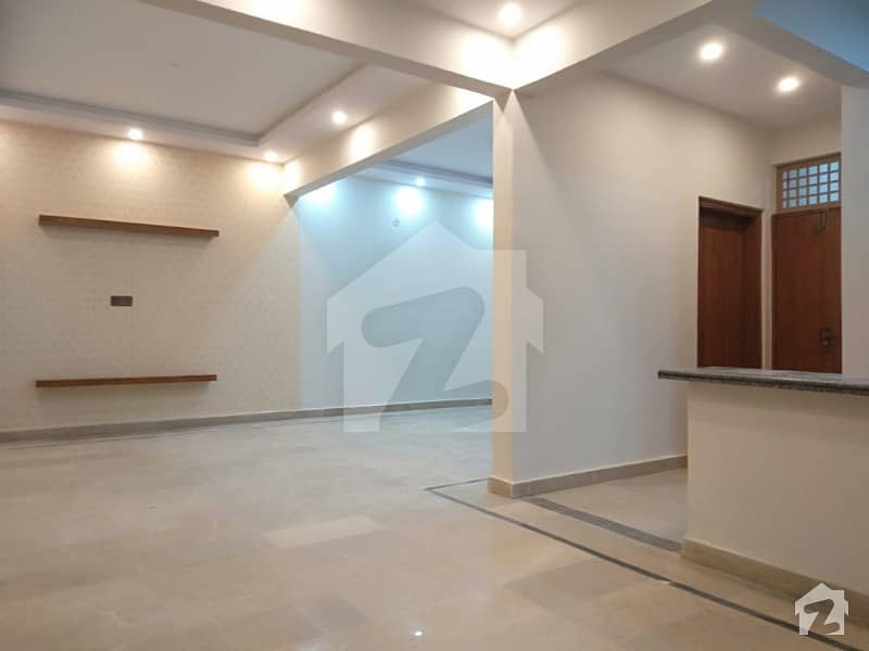 گلشنِ معمار - سیکٹر زیڈ گلشنِ معمار گداپ ٹاؤن کراچی میں 6 کمروں کا 8 مرلہ مکان 2.4 کروڑ میں برائے فروخت۔