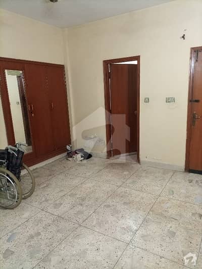 Clifton Block 8 Unfurnished  Room Available For Rent