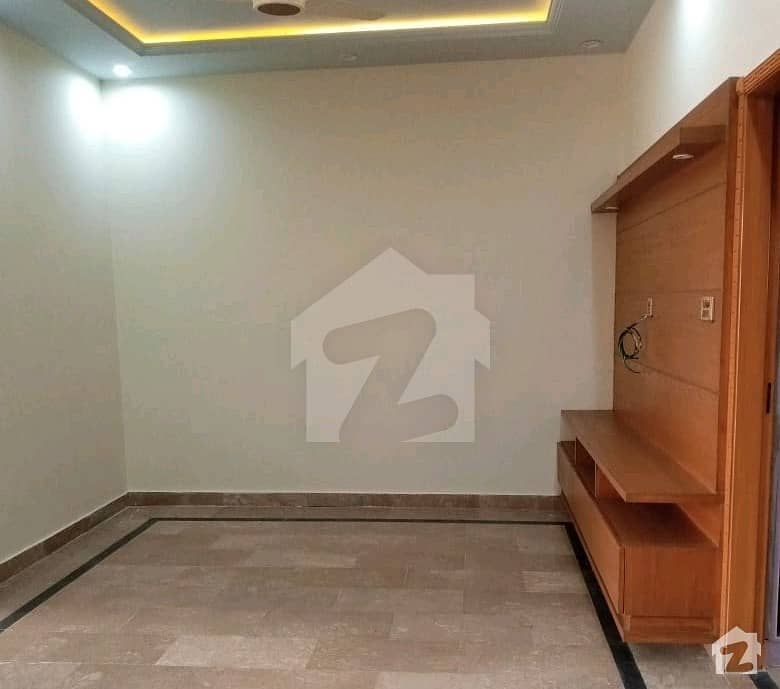 الاحمد گارڈن ہاوسنگ سکیم جی ٹی روڈ لاہور میں 4 کمروں کا 5 مرلہ مکان 1 کروڑ میں برائے فروخت۔
