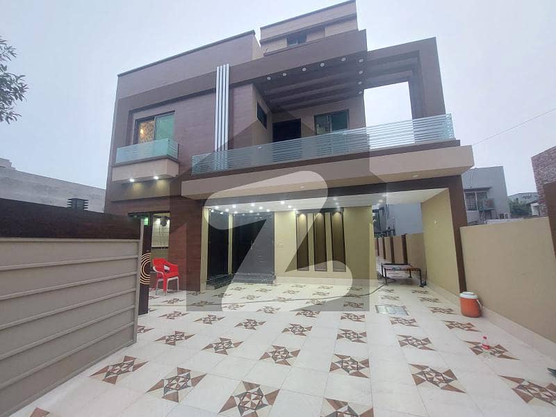 10 Marla House Available For Sale In Nargis Block Bahria Town Lahore