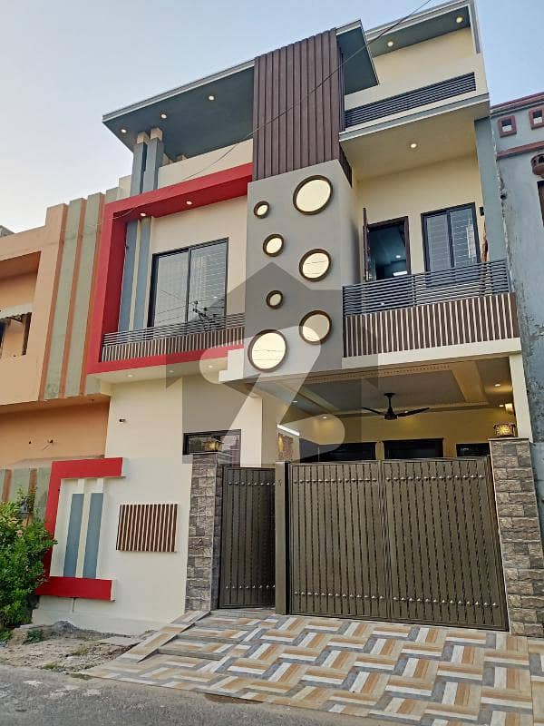 5.50 Marla Brand New House -facing Park- (for Sale) In Canal View Gujranwala