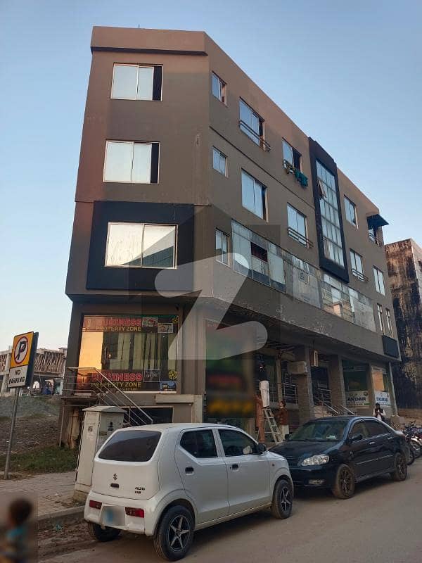 1 Bed Flat On Good Location Hub Commercial Bahria Town Phase 8