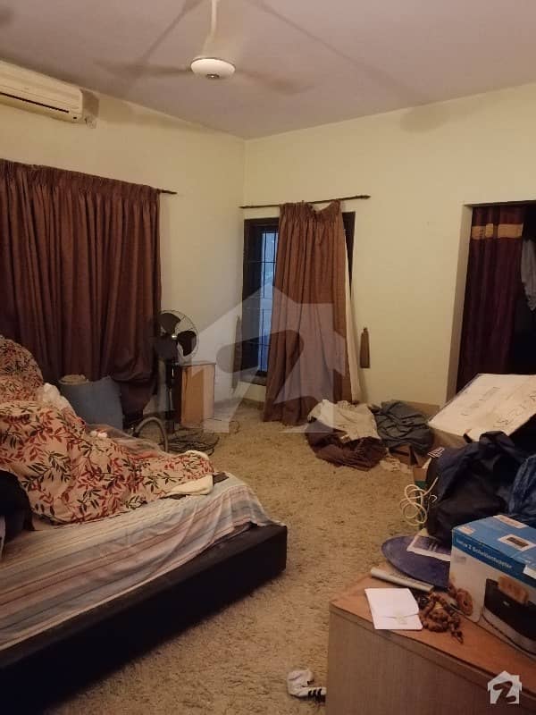 ڈی ایچ اے فیز 7 ڈی ایچ اے کراچی میں 4 کمروں کا 12 مرلہ مکان 6.25 کروڑ میں برائے فروخت۔