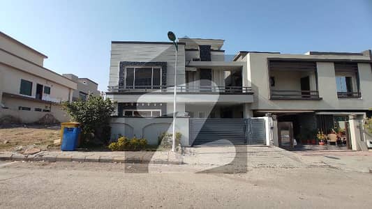 10 Marla Upper Portion For Rent In Bahria Town Phase 8 Lake View Block