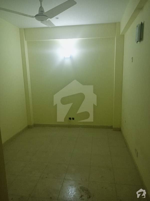 In F-17 300 Square Feet Flat For Rent