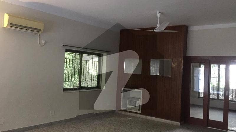 1200 Sqyrd Double Storey House Available For Rent At Prime Location G 6