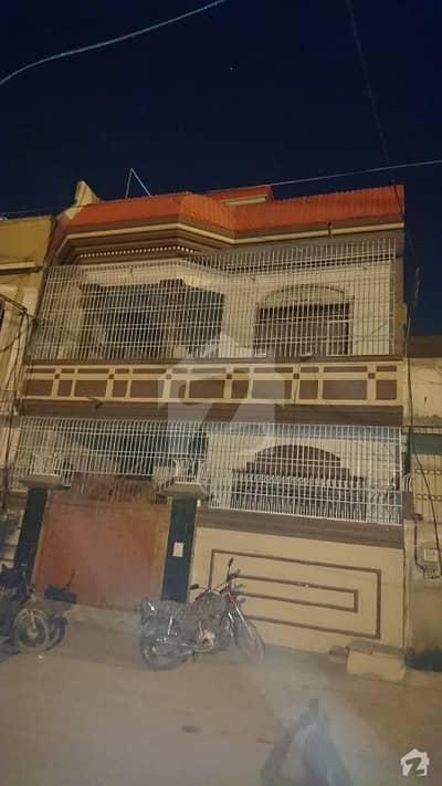 کمشنر کوآپریٹو ہاؤسنگ سوسائٹی کراچی میں 4 کمروں کا 5 مرلہ مکان 2.65 کروڑ میں برائے فروخت۔