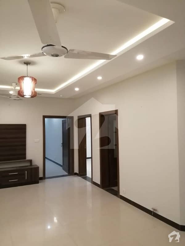 10 Marla Double Unit House Available For Rent