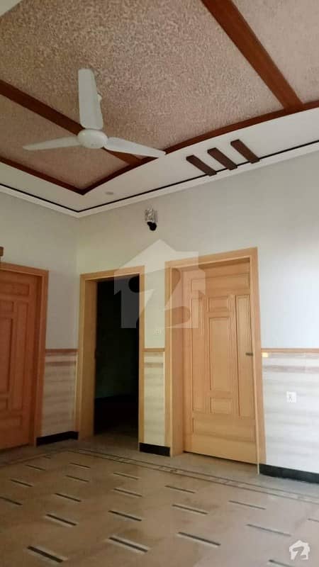 1125 Square Feet Flat For Rent In The Perfect Location Of University Road