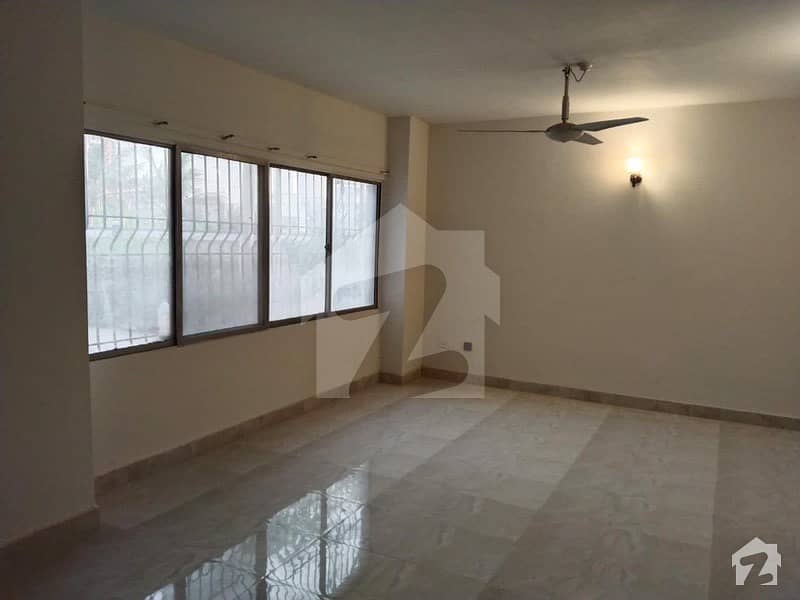 1700 Square Feet Flat For Sale Is Available In Clifton - Block 5
