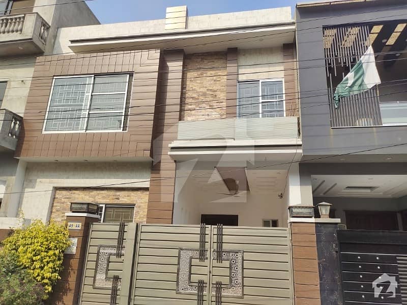 10 Marla Brand New House For Rent In Canal Garden Near Bahir Town Lahore