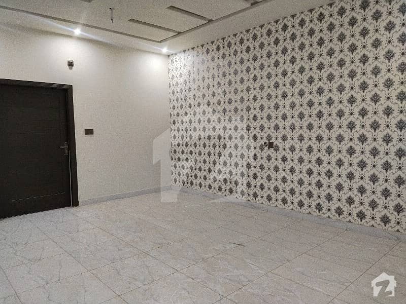 ایڈن گارڈنز فیصل آباد میں 3 کمروں کا 2 مرلہ مکان 28 ہزار میں کرایہ پر دستیاب ہے۔