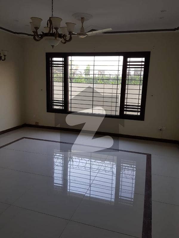 Defence 500 Yards Bungalow For Rent