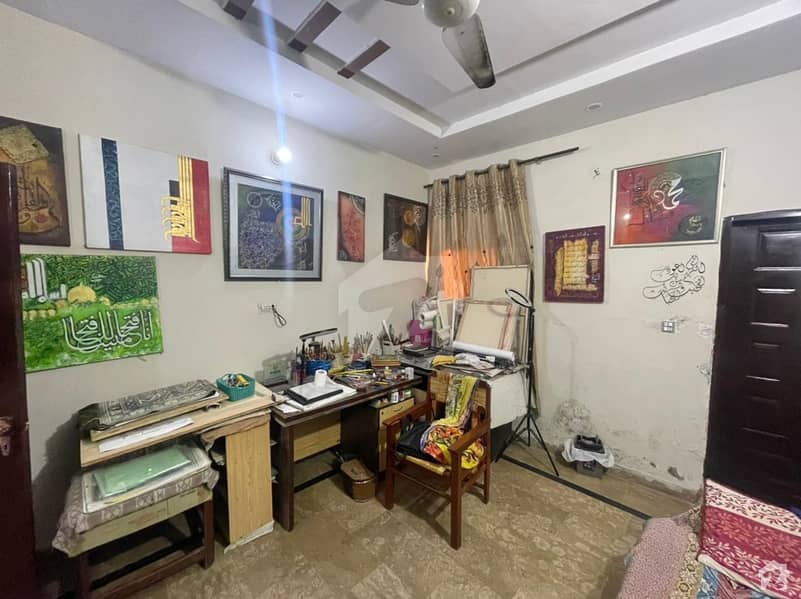 گلشنِِِ راوی ۔ بلاک جی گلشنِ راوی لاہور میں 4 کمروں کا 10 مرلہ مکان 85 ہزار میں کرایہ پر دستیاب ہے۔