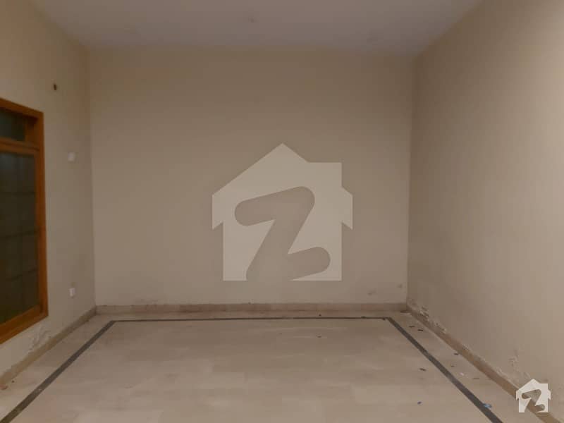 Stunning 4100 Square Feet House In Gulshan-E-Kaneez Fatima Available