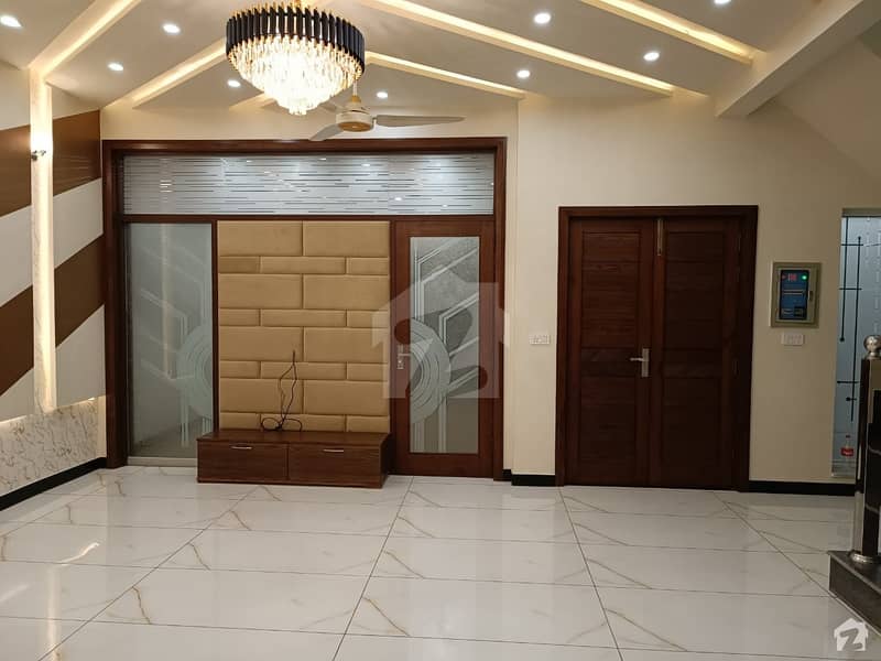 ماڈل سٹی ون کینال روڈ فیصل آباد میں 2 کمروں کا 5 مرلہ مکان 60 ہزار میں کرایہ پر دستیاب ہے۔