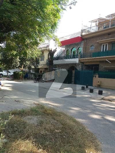 جی ۔ 8 اسلام آباد میں 4 کمروں کا 6 مرلہ مکان 3.15 کروڑ میں برائے فروخت۔ جی ۔ 8 اسلام آباد میں 4 کمروں کا 6 مرلہ مکان 3.15 کروڑ میں برائے فروخت۔