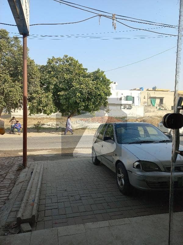 جوہر ٹاؤن لاہور میں 1 کنال رہائشی پلاٹ 2.1 کروڑ میں برائے فروخت۔