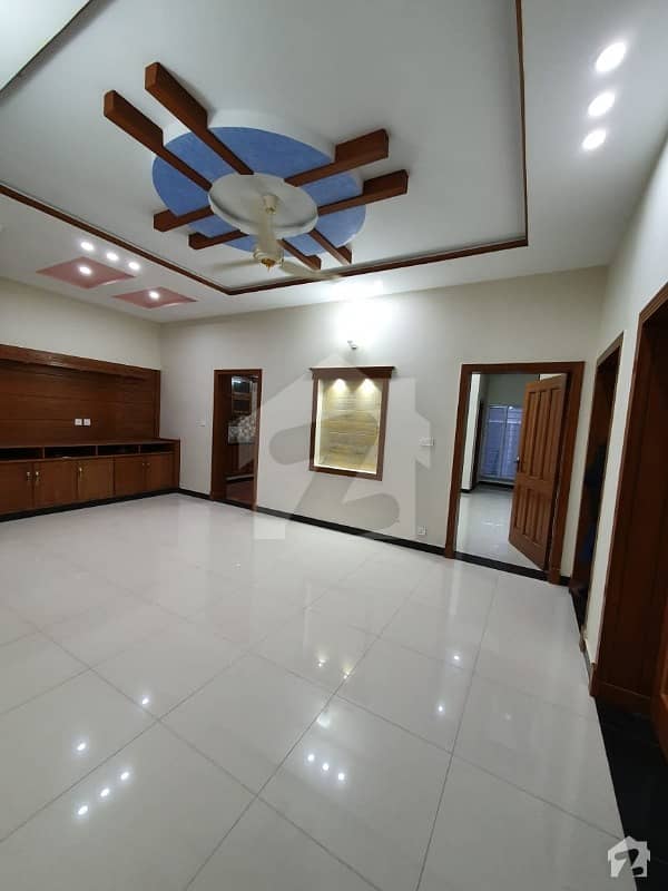 Luxurious 10 Marla House Prime Location G-13 Luxurious 10 Marla House Prime Location G-13