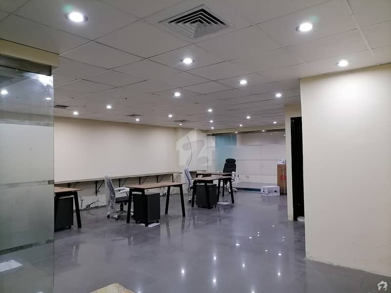 1200 Square Feet Office Available In Gulberg For Sale